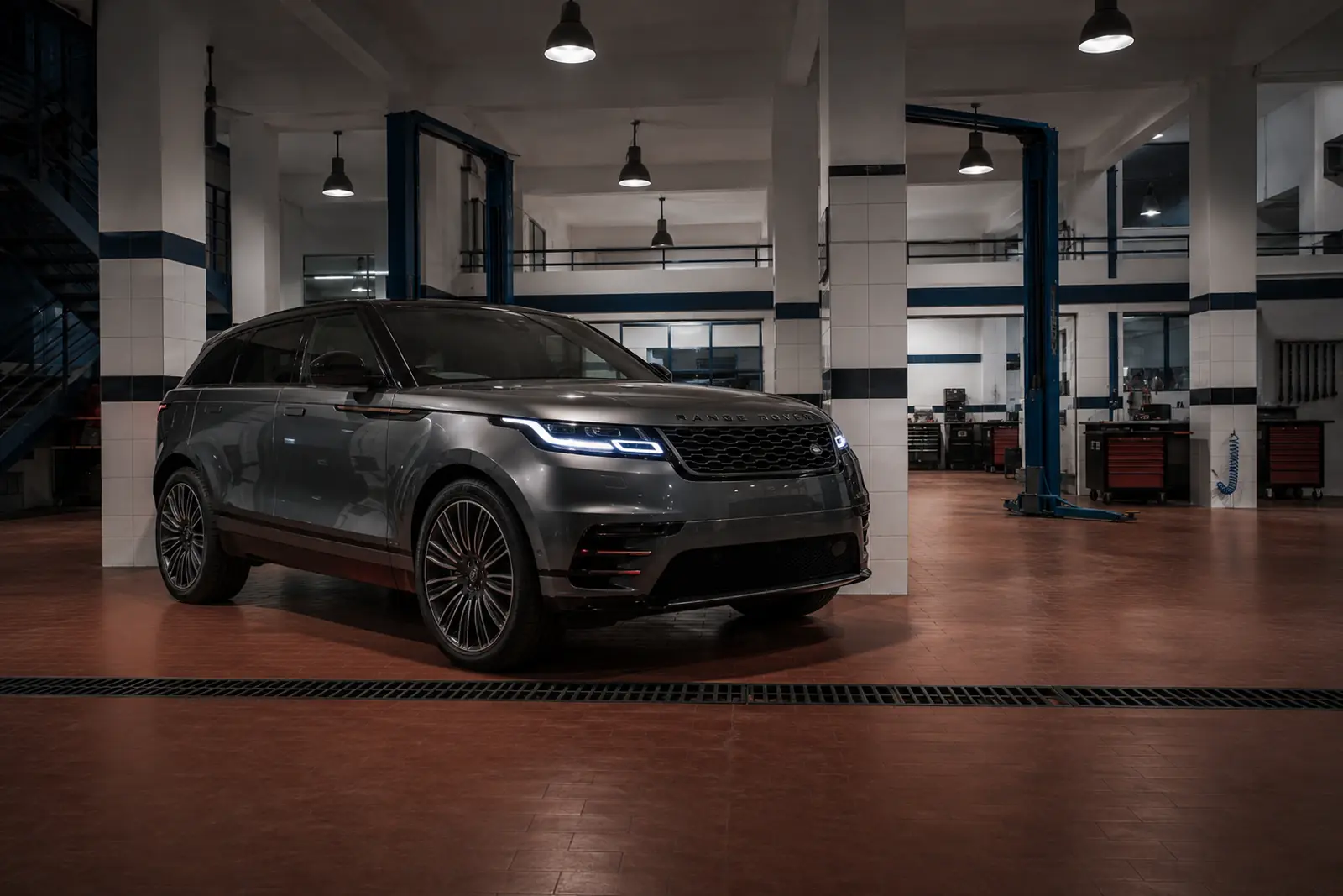 Land Rover Exotic & High-Performance Vehicles